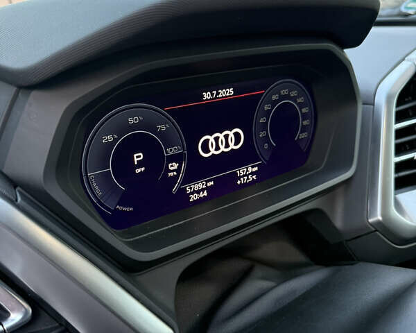 Синий Ауди Q4 e-tron, объемом двигателя 0 л и пробегом 57 тыс. км за 29800 $, фото 45 на Automoto.ua
