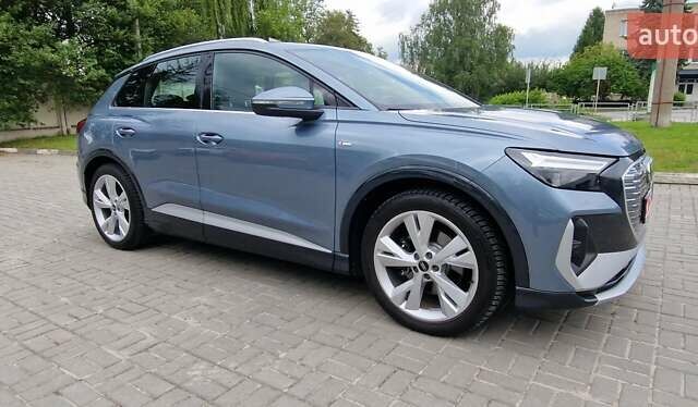 Синий Ауди Q4 e-tron, объемом двигателя 0 л и пробегом 77 тыс. км за 27999 $, фото 13 на Automoto.ua