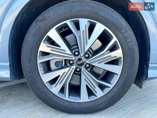 Синий Ауди Q4 e-tron, объемом двигателя 0 л и пробегом 10 тыс. км за 27900 $, фото 27 на Automoto.ua