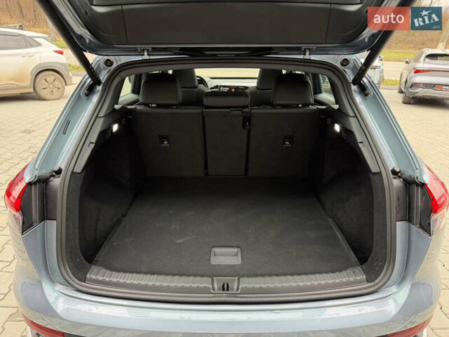 Синий Ауди Q4 e-tron, объемом двигателя 0 л и пробегом 18 тыс. км за 33000 $, фото 12 на Automoto.ua