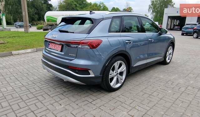 Синий Ауди Q4 e-tron, объемом двигателя 0 л и пробегом 77 тыс. км за 27999 $, фото 23 на Automoto.ua