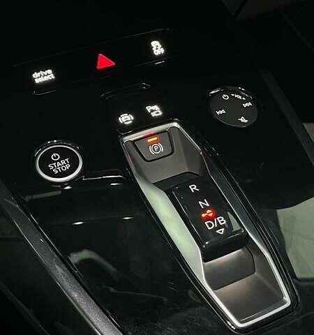 Синий Ауди Q4 e-tron, объемом двигателя 0 л и пробегом 23 тыс. км за 31500 $, фото 16 на Automoto.ua