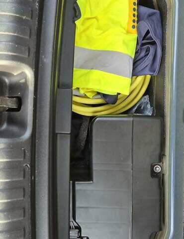 Синий Ауди Q4 e-tron, объемом двигателя 0 л и пробегом 29 тыс. км за 33400 $, фото 18 на Automoto.ua