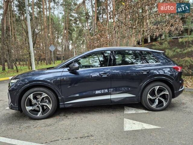 Синий Ауди Q4 e-tron, объемом двигателя 0 л и пробегом 13 тыс. км за 28700 $, фото 2 на Automoto.ua