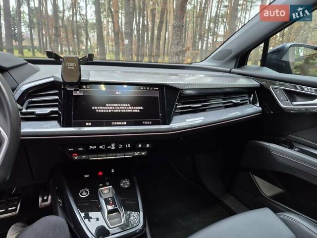 Синий Ауди Q4 e-tron, объемом двигателя 0 л и пробегом 13 тыс. км за 28700 $, фото 12 на Automoto.ua