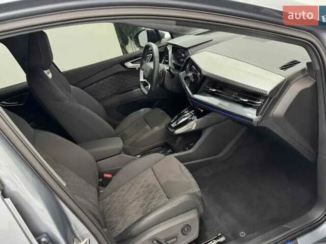 Синий Ауди Q4 e-tron, объемом двигателя 0 л и пробегом 1 тыс. км за 35200 $, фото 7 на Automoto.ua