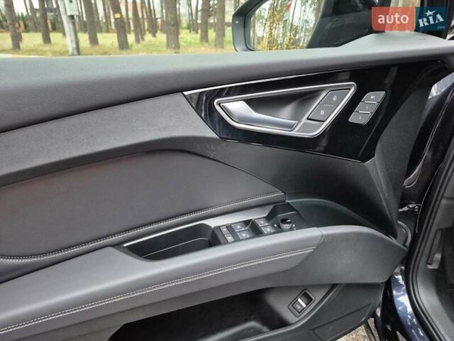 Синий Ауди Q4 e-tron, объемом двигателя 0 л и пробегом 13 тыс. км за 28700 $, фото 8 на Automoto.ua
