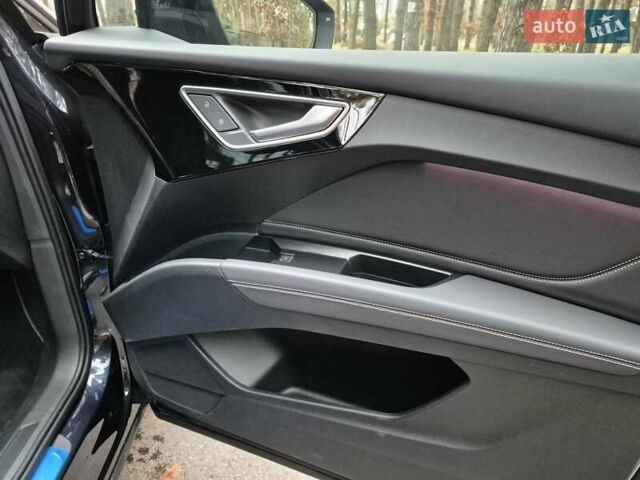 Синий Ауди Q4 e-tron, объемом двигателя 0 л и пробегом 13 тыс. км за 28700 $, фото 21 на Automoto.ua