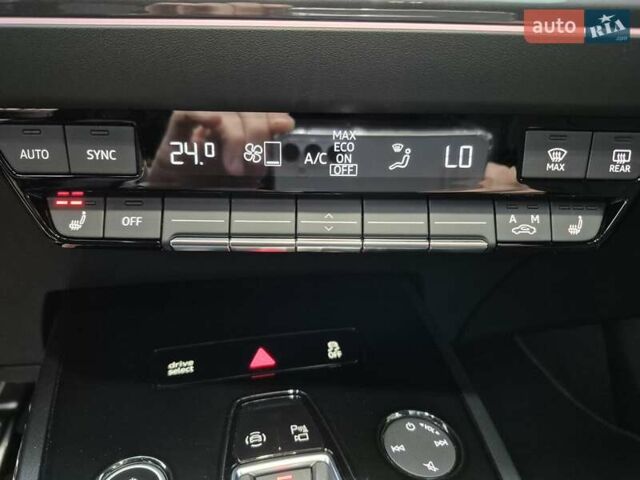 Синий Ауди Q4 e-tron, объемом двигателя 0 л и пробегом 13 тыс. км за 28700 $, фото 17 на Automoto.ua