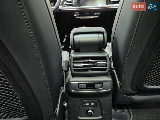 Синий Ауди Q4 e-tron, объемом двигателя 0 л и пробегом 13 тыс. км за 28700 $, фото 20 на Automoto.ua