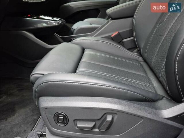 Синий Ауди Q4 e-tron, объемом двигателя 0 л и пробегом 13 тыс. км за 28700 $, фото 15 на Automoto.ua