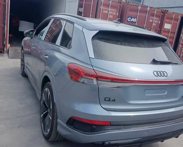 Синий Ауди Q4 e-tron, объемом двигателя 0 л и пробегом 1 тыс. км за 35200 $, фото 4 на Automoto.ua