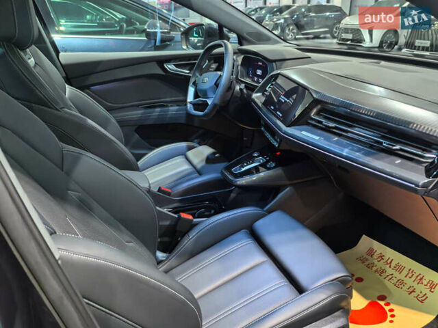 Синий Ауди Q4 e-tron, объемом двигателя 0 л и пробегом 14 тыс. км за 27500 $, фото 9 на Automoto.ua