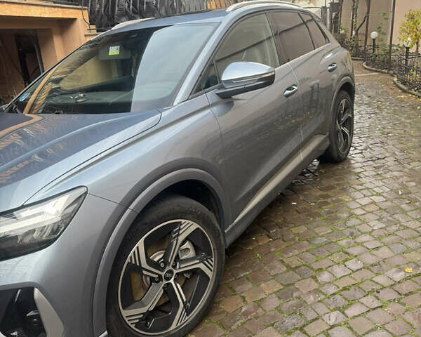 Синий Ауди Q4 e-tron, объемом двигателя 0 л и пробегом 10 тыс. км за 32500 $, фото 14 на Automoto.ua