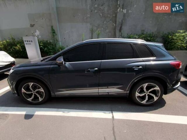 Синий Ауди Q4 e-tron, объемом двигателя 0 л и пробегом 13 тыс. км за 26100 $, фото 1 на Automoto.ua
