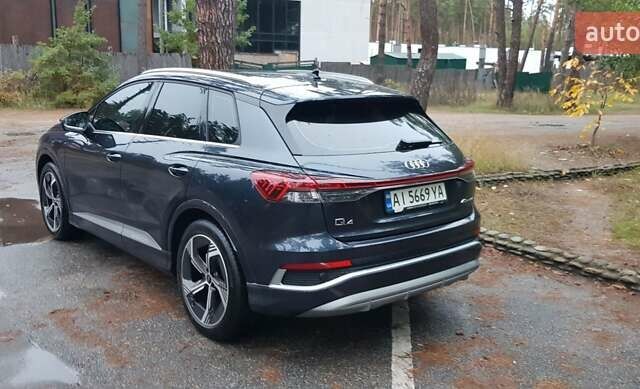 Синий Ауди Q4 e-tron, объемом двигателя 0 л и пробегом 19 тыс. км за 28800 $, фото 2 на Automoto.ua