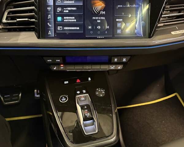 Синій Ауді Q4 e-tron, об'ємом двигуна 0 л та пробігом 1 тис. км за 34000 $, фото 18 на Automoto.ua