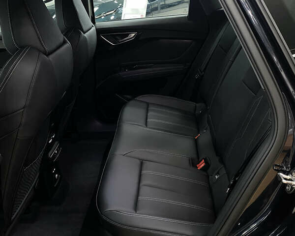 Синій Ауді Q4 e-tron, об'ємом двигуна 0 л та пробігом 1 тис. км за 34300 $, фото 7 на Automoto.ua