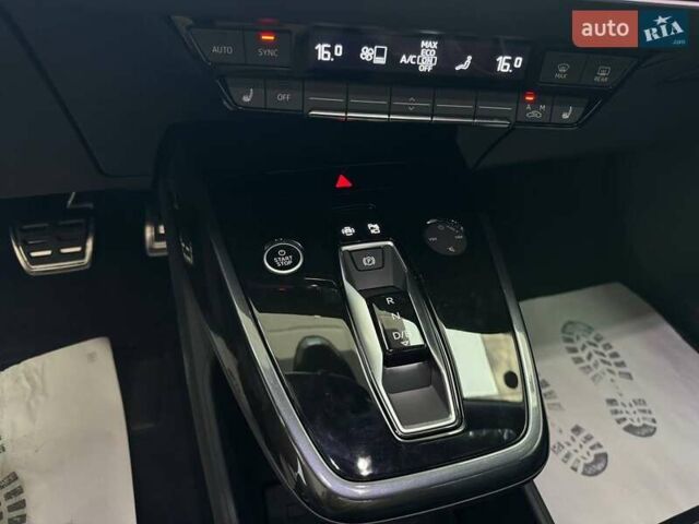 Синий Ауди Q4 e-tron, объемом двигателя 0 л и пробегом 1 тыс. км за 32499 $, фото 16 на Automoto.ua