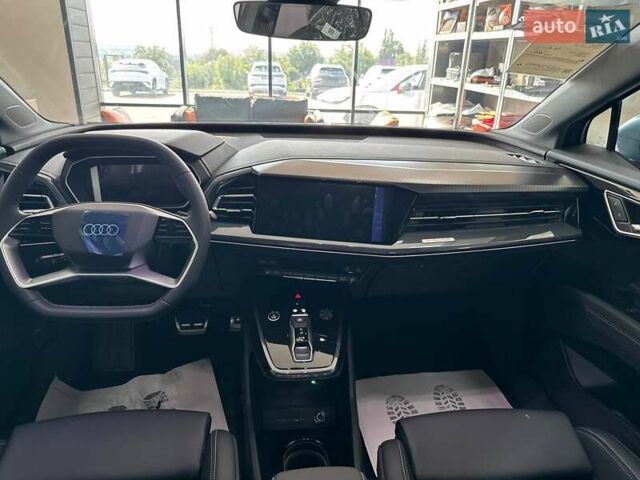 Синий Ауди Q4 e-tron, объемом двигателя 0 л и пробегом 1 тыс. км за 32499 $, фото 23 на Automoto.ua