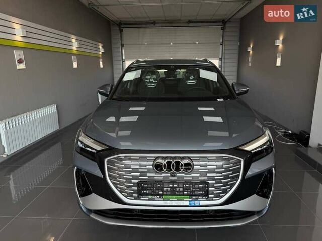 Синий Ауди Q4 e-tron, объемом двигателя 0 л и пробегом 1 тыс. км за 32499 $, фото 1 на Automoto.ua