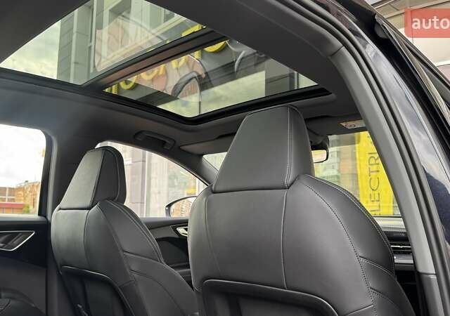 Синий Ауди Q4 e-tron, объемом двигателя 0 л и пробегом 1 тыс. км за 34000 $, фото 12 на Automoto.ua