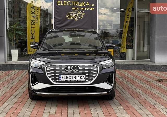 Синий Ауди Q4 e-tron, объемом двигателя 0 л и пробегом 1 тыс. км за 34000 $, фото 2 на Automoto.ua