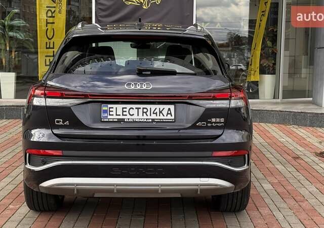 Синий Ауди Q4 e-tron, объемом двигателя 0 л и пробегом 1 тыс. км за 34000 $, фото 5 на Automoto.ua
