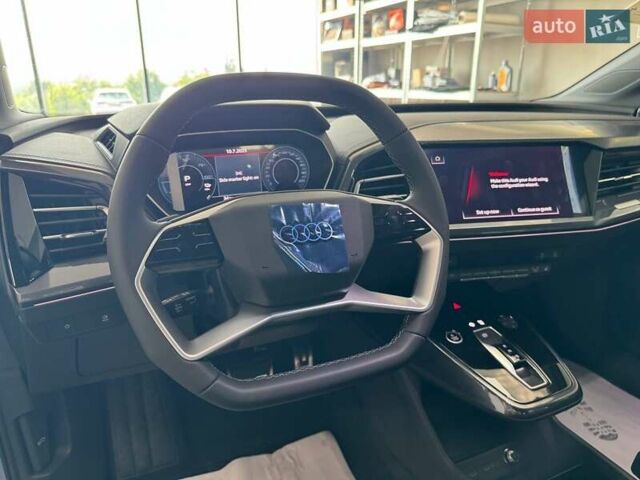 Синий Ауди Q4 e-tron, объемом двигателя 0 л и пробегом 1 тыс. км за 32499 $, фото 13 на Automoto.ua