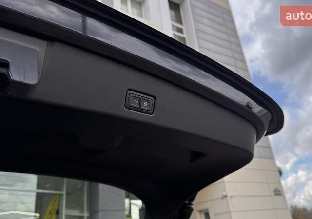 Синий Ауди Q4 e-tron, объемом двигателя 0 л и пробегом 1 тыс. км за 34000 $, фото 18 на Automoto.ua