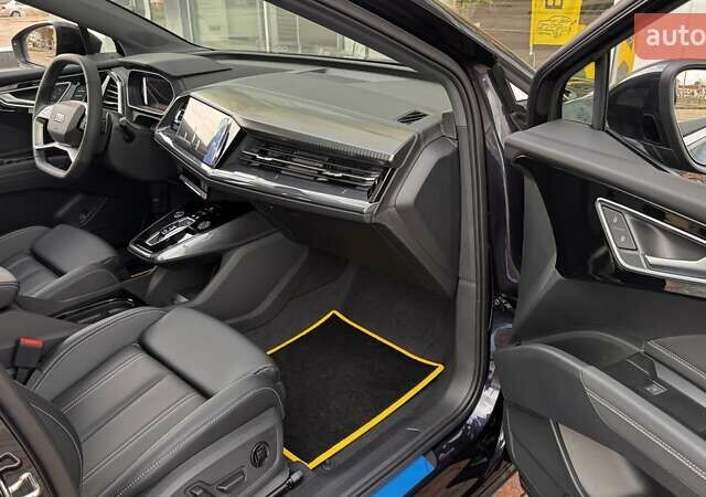 Синий Ауди Q4 e-tron, объемом двигателя 0 л и пробегом 1 тыс. км за 34000 $, фото 15 на Automoto.ua
