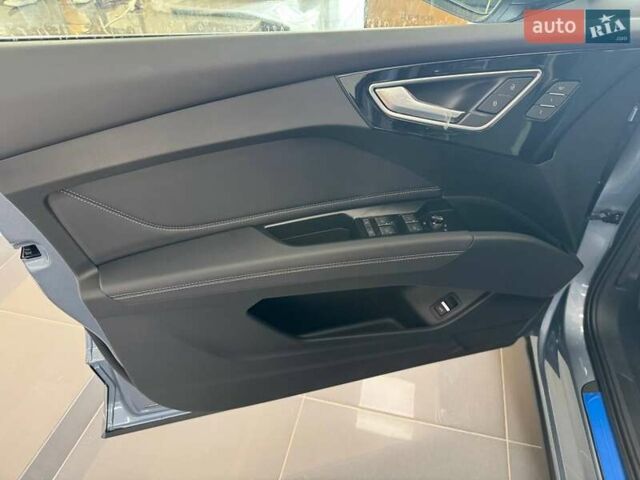 Синий Ауди Q4 e-tron, объемом двигателя 0 л и пробегом 1 тыс. км за 32499 $, фото 9 на Automoto.ua