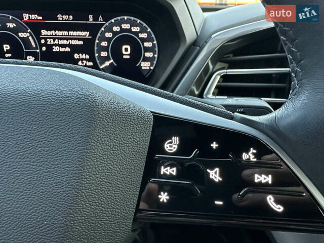 Черный Ауди Q4 Sportback e-tron, объемом двигателя 0 л и пробегом 70 тыс. км за 32000 $, фото 83 на Automoto.ua