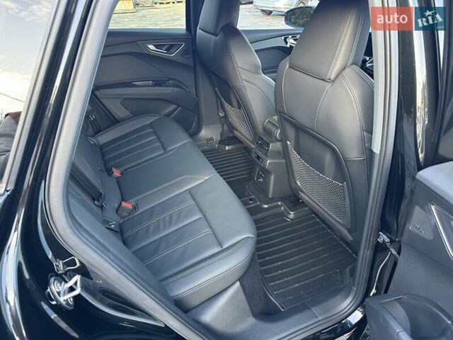 Черный Ауди Q4 Sportback e-tron, объемом двигателя 0 л и пробегом 70 тыс. км за 32000 $, фото 72 на Automoto.ua