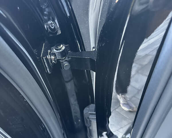 Черный Ауди Q4 Sportback e-tron, объемом двигателя 0 л и пробегом 70 тыс. км за 32000 $, фото 64 на Automoto.ua