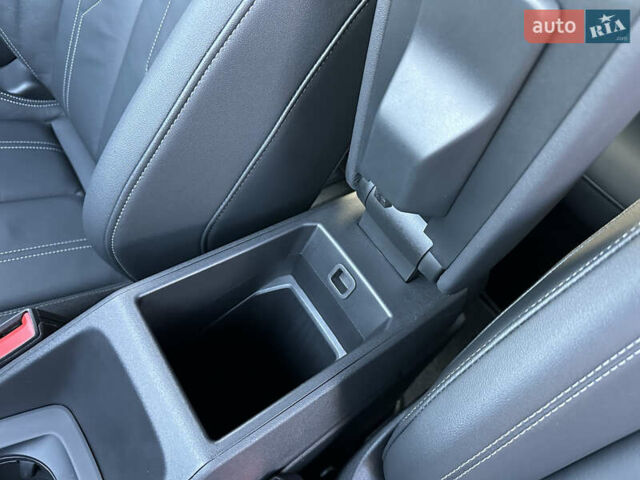 Черный Ауди Q4 Sportback e-tron, объемом двигателя 0 л и пробегом 70 тыс. км за 32000 $, фото 60 на Automoto.ua