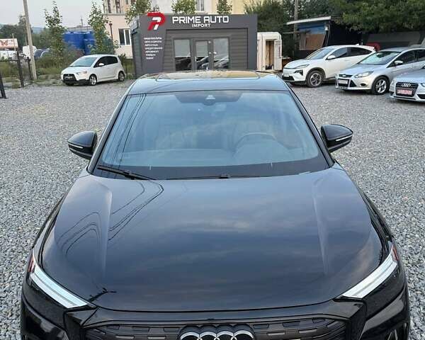 Чорний Ауді Q4 Sportback e-tron, об'ємом двигуна 0 л та пробігом 6 тис. км за 37600 $, фото 2 на Automoto.ua