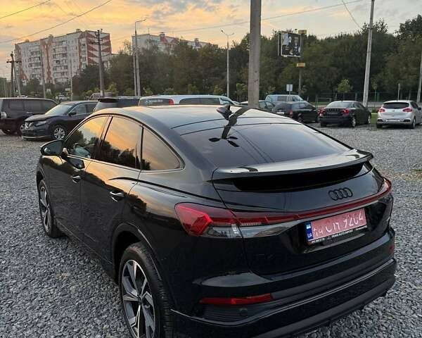 Чорний Ауді Q4 Sportback e-tron, об'ємом двигуна 0 л та пробігом 6 тис. км за 37600 $, фото 7 на Automoto.ua