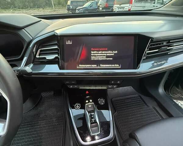 Чорний Ауді Q4 Sportback e-tron, об'ємом двигуна 0 л та пробігом 6 тис. км за 37600 $, фото 14 на Automoto.ua