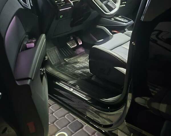 Чорний Ауді Q4 Sportback e-tron, об'ємом двигуна 0 л та пробігом 10 тис. км за 45000 $, фото 3 на Automoto.ua
