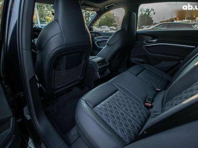 Ауди Q4 Sportback e-tron, объемом двигателя 0 л и пробегом 56 тыс. км за 46500 $, фото 18 на Automoto.ua