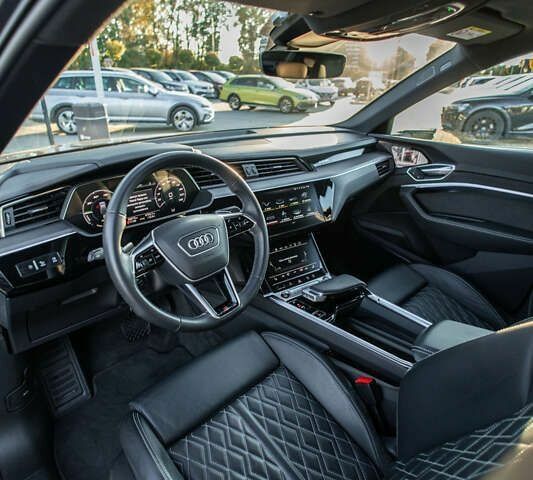 Ауди Q4 Sportback e-tron, объемом двигателя 0 л и пробегом 56 тыс. км за 46500 $, фото 12 на Automoto.ua