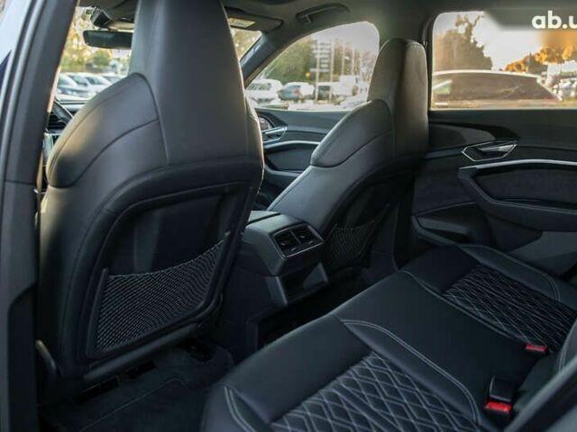 Ауди Q4 Sportback e-tron, объемом двигателя 0 л и пробегом 56 тыс. км за 46500 $, фото 28 на Automoto.ua