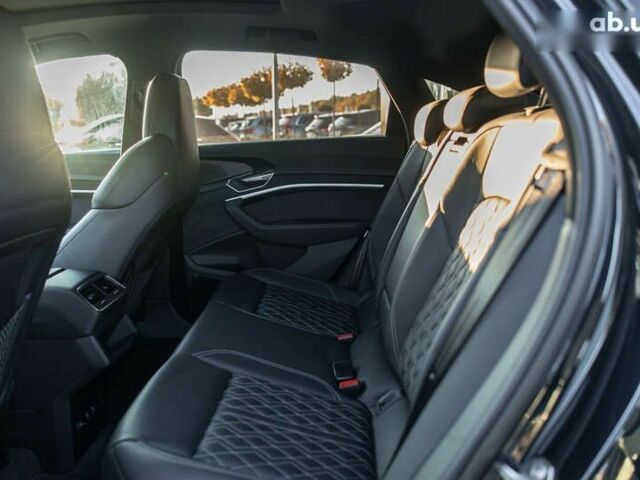 Ауди Q4 Sportback e-tron, объемом двигателя 0 л и пробегом 56 тыс. км за 46500 $, фото 27 на Automoto.ua