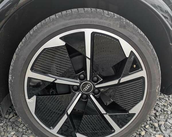 Ауді Q4 Sportback e-tron, об'ємом двигуна 0 л та пробігом 96 тис. км за 33850 $, фото 28 на Automoto.ua