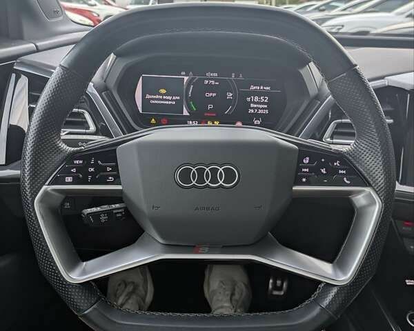Ауди Q4 Sportback e-tron, объемом двигателя 0 л и пробегом 96 тыс. км за 33850 $, фото 17 на Automoto.ua