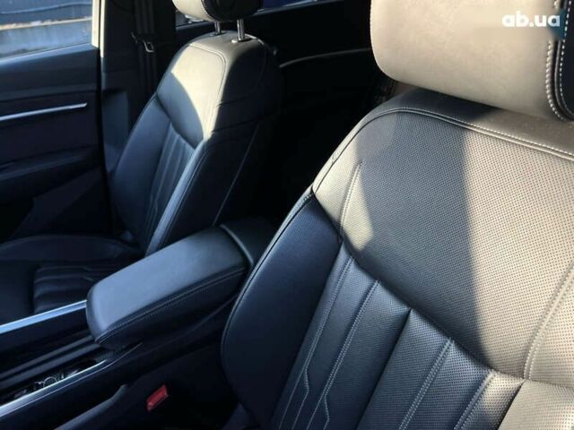 Ауді Q4 Sportback e-tron, об'ємом двигуна 0 л та пробігом 32 тис. км за 44558 $, фото 27 на Automoto.ua