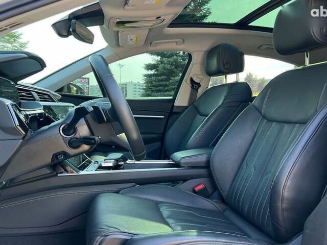 Ауді Q4 Sportback e-tron, об'ємом двигуна 0 л та пробігом 33 тис. км за 45900 $, фото 24 на Automoto.ua