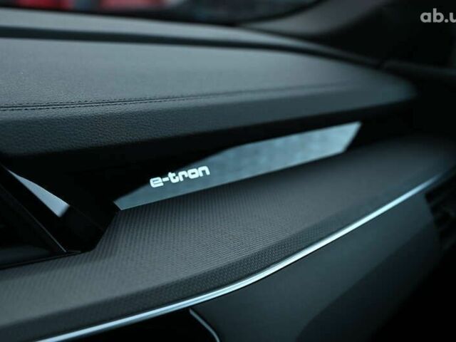 Ауди Q4 Sportback e-tron, объемом двигателя 0 л и пробегом 39 тыс. км за 48895 $, фото 20 на Automoto.ua
