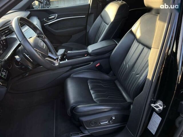 Ауді Q4 Sportback e-tron, об'ємом двигуна 0 л та пробігом 32 тис. км за 44558 $, фото 26 на Automoto.ua